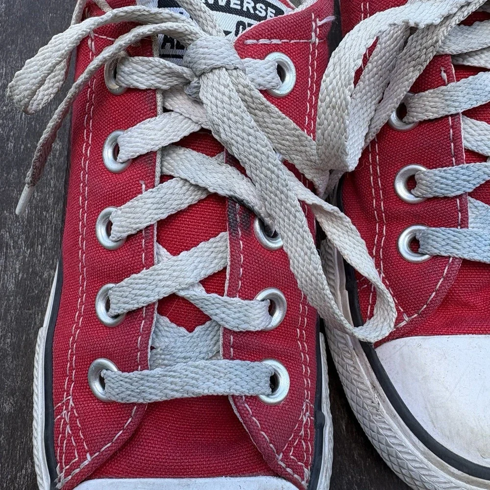 Converse Kids 1 (GS) Red Chuck Taylor All Star Sneakers Classic Low Top Canvas